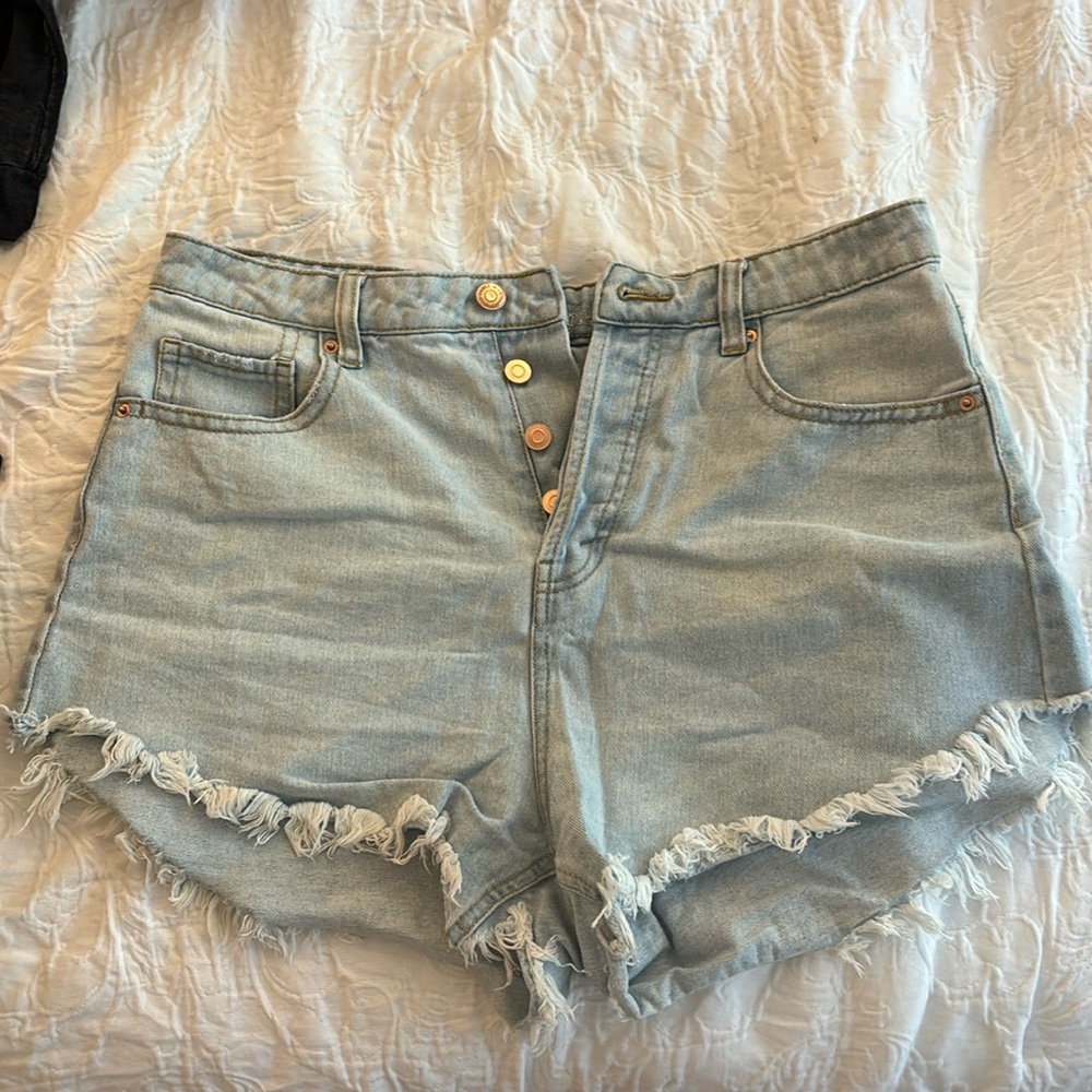light wash high waisted jean shorts